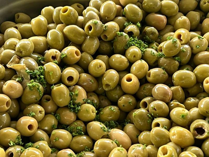 Hanan Oliva - Kleine groene olijven met knoflook en kruiden